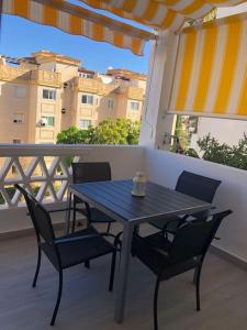 Balkón alebo terasa v ubytovaní Encantador apartamento residencial con piscina