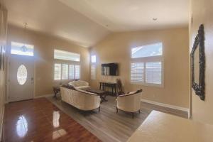 Gallery image of HUGE GORGEOUS UPGRADED HOME IN THE CENTER OF SOCAL in Loma Linda