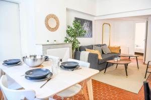 Posedenie v ubytovaní Bail mobilité - Appartement au coeur du Panier