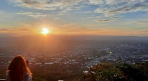 Blick auf den Sonnenuntergang/Sonnenaufgang von des Hostels aus oder aus der Nähe