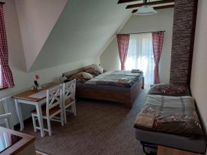 Ein Bett oder Betten in einem Zimmer der Unterkunft Privat LeNa