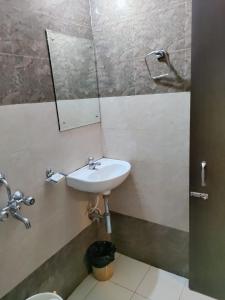 Bagno di The AVR Hotels & Banquets