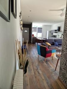 Χώρος καθιστικού στο L'entre deux Eaux 'Maison' Balcon 'et Jardin +19 φωτογραφίες