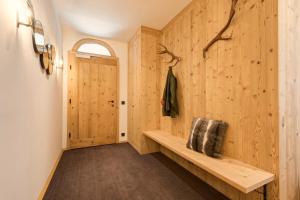 Zdjęcie z galerii obiektu Chalet Marmotta NEVE - Luxus Chalet Ski-In Ski-Out w mieście Sankt Anton am Arlberg