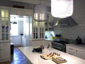 A kitchen or kitchenette at Kevacy Farm Lodge