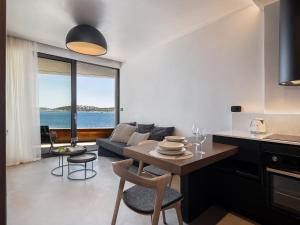 Foto da galeria de Brand new Luxury Seannamon Suites, amazing seaview em Agios Nikolaos