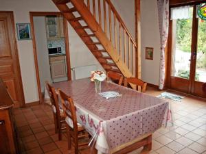 Gallery image of Gîte chaleureux avec jardin, poêle à bois et wifi, entre St Omer et Boulogne sur Mer - FR-1-376-80 in Coulomby +13 photos