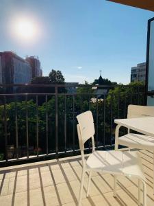 A balcony or terrace at Newton luxury apartment