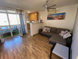 Posezení v ubytování Apartamento Mas Pinell B4 + 13 fotografií