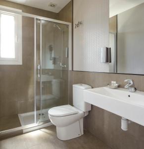 Kúpeľňa v ubytovaní Hotel Berri Versalles + 24 fotografií