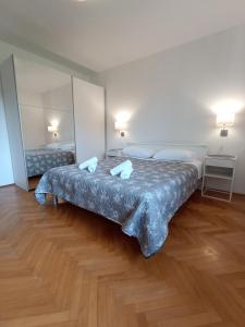 Postel nebo postele na pokoji v ubytování Large Apartment in Podgora - Makarska Rivijera just 80m beach distance