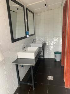 Gallery image of Palm garden Resort in Gisenyi