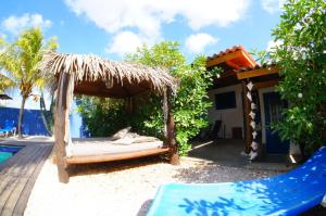 Bazén v ubytování Caribbean Chillout Apartments nebo v jeho okolí