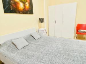 Кровать или кровати в номере Safari Home with Wi Fi Hurghada center