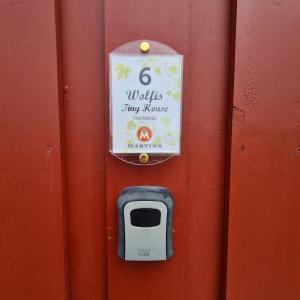 Certyfikat, podpis lub inny dokument wystawiony w obiekcie Tiny House