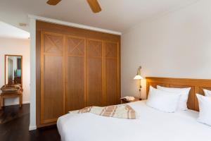 Precise Resort Rügen Apartments & SPLASH Erlebniswelt客房内的一张或多张床位