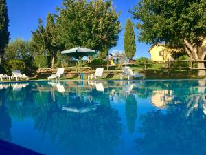Bazén v ubytování Agriturismo Metina nebo v jeho okolí