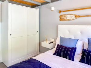 Posteľ alebo postele v izbe v ubytovaní OleHolidays 406 Loft Romana Playa junto al mar