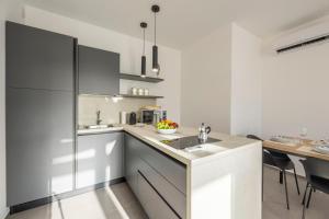 A kitchen or kitchenette at Venti di Laguna