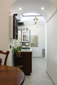 Nhà bếp/bếp nhỏ tại [Appartamento Centro Storico] Da nonna Maria ☆☆☆☆☆