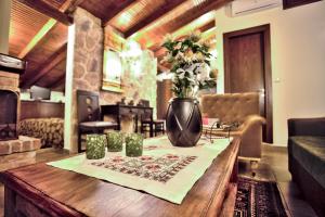 Posezení v ubytování Militsa Guesthouse + 37 fotografií