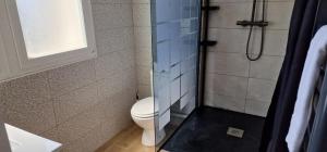 Fotografia z galérie ubytovania Aerouant - Maison spacieuse pour 8 personnes sur 3 étages Idéal famille amis entreprises v destinácii Brest