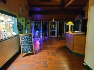 Fotografie z fotogalerie ubytování L'AUBERGE DE L'OLIVE v destinaci Dompierre-sur-Besbre