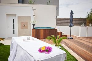 Zdjęcie z galerii obiektu Villa La Petite Perle de Thau w mieście Sète