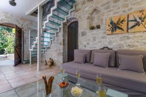 Posedenie v ubytovaní Villa Vincenzos by Villa Plus
