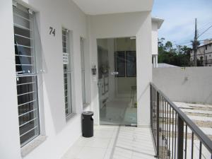 Balcony o terrace sa Ilha Norte Apart Hotel