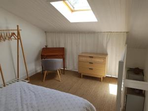 Cama ou camas em um quarto em A 100m de la plage, Aperçu mer, wifi, 2 chambres, 2 salles de bains, 2WC