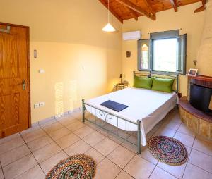 Foto dalla galleria di Alex Stone house a Kardhamili