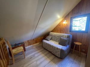 Setusvæði á Grand Chalet entre Barcelonnette et Praloup, 3 Chambres, Terrasse Ombragée, Accès Navette et Golf - FR-1-165A-121
