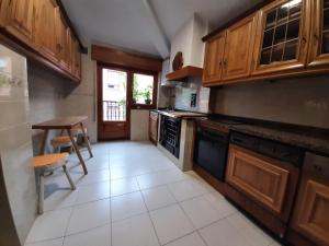 Kuchyň nebo kuchyňský kout v ubytování Villa Isabel 2 Llaves
