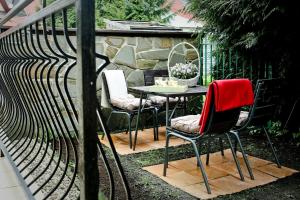 Ogród w obiekcie Apartament Giencyno Koncina Zakopane