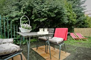 Ogród w obiekcie Apartament Giencyno Koncina Zakopane