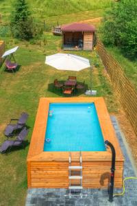 Bazén v ubytování Apartamenty Szwarcowa nebo v jeho okolí + 37 fotografií