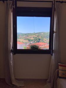 Nespecifikovaný výhled na hory nebo výhled na hory při pohledu z apartmánu