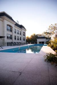 Swimmingpoolen hos eller tæt på Apart France - Con Gim, Piscina y estacionamiento - Matrimonial