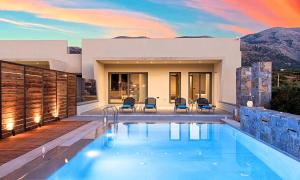 The swimming pool at or close to Sissi Lux Villas