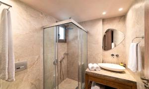 A bathroom at Sissi Lux Villas
