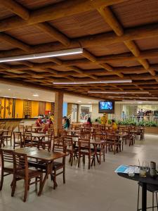 Restoran ili drugo mesto za obedovanje u objektu Apartamento Ondas Praia Resort