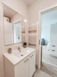 Galería fotográfica de Studio Apartment Sanya en Liubliana