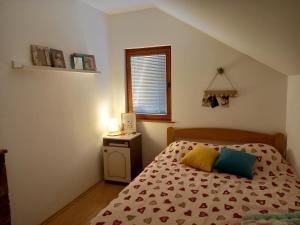 Postel nebo postele na pokoji v ubytování Love Shack