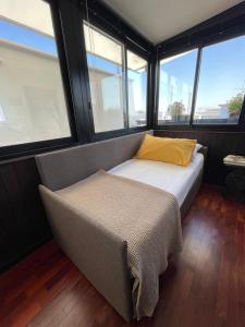 Lova arba lovos apgyvendinimo įstaigoje Mikka Studios: Luxury Apartment