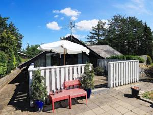 Zahrada ubytování 8 person holiday home in Løgstør-By Traum