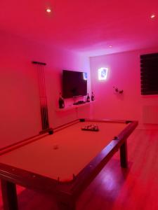 Biliardový stôl v ubytovaní GaMe RoOm 6 personnes maximum
