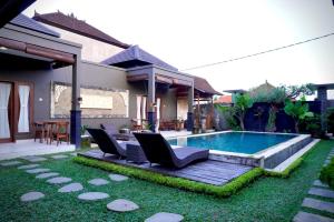 Bazén v ubytování Homayoon Villa at Bisma - Great location in heart of Ubud nebo v jeho okolí