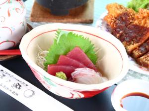 傳統日式旅館或附近的食物