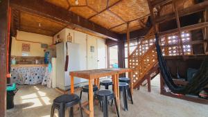 Gallery image of Calatagan's Bahay Kubo - with Beach Access in Calatagan